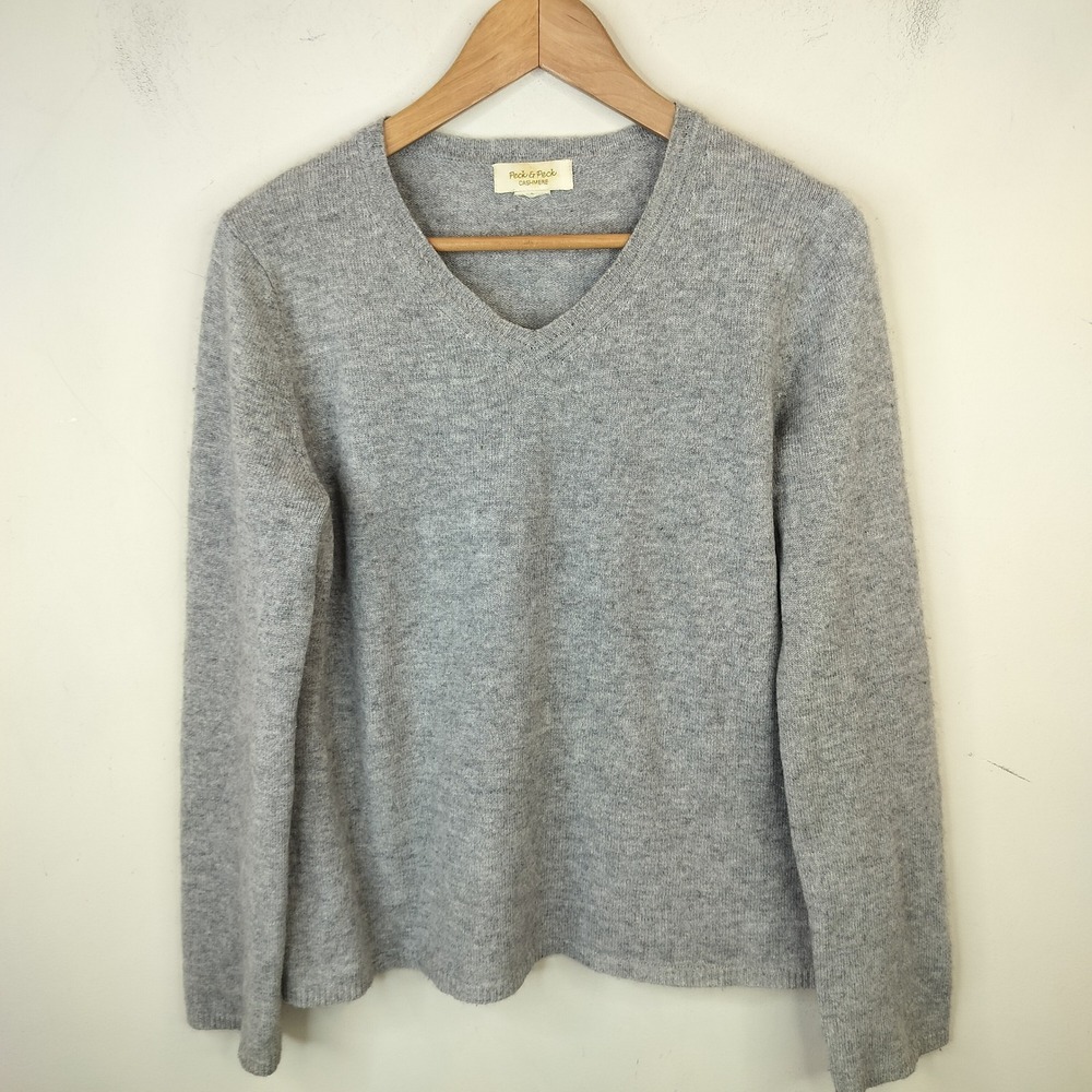Peck & Peck Cashmere Sweater Medium Gray V Neck Classic Minimal Soft